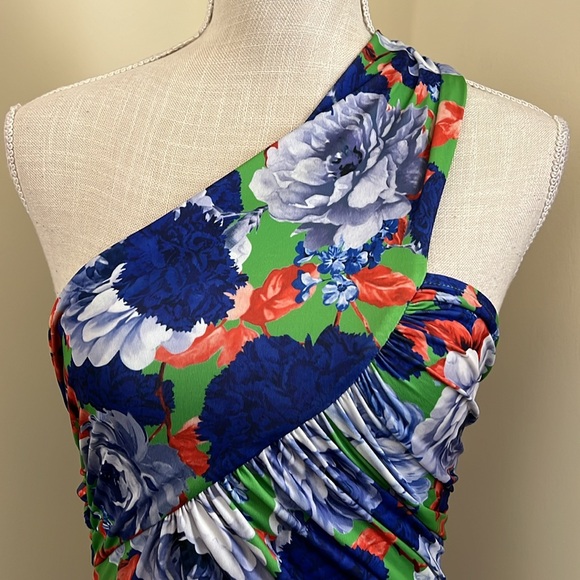 🆕 Zara One Sleeve Floral
Asymmetric Bodysuit - Picture 9 of 15